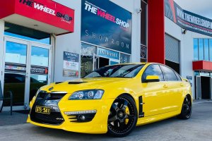 HSV WITH 22 INCH SIMMONS FR1 WHEELS |  | HOLDEN
