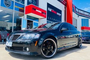 HOLDEN VE COMMODORE WITH SIMMONS WHEELS  |  | HOLDEN