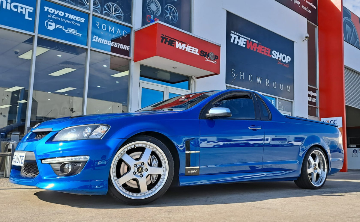 HSV MALOO WITH SIMMONS FR WHEELS  |  | HOLDEN
