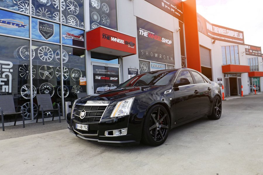 CADILLAC CTS WITH 20 INCH VERTINI DYNASTY WHEELS  |  | HOLDEN