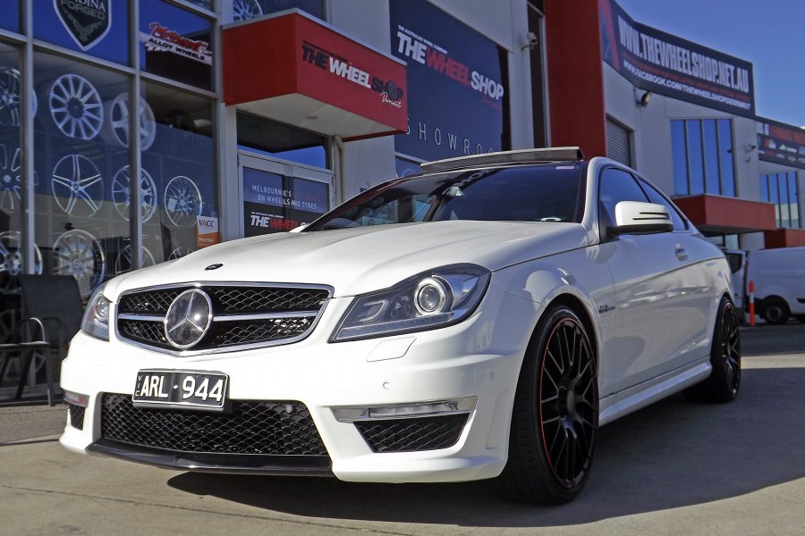 MERCEDES C63 WITH 20 INCH MESH WHEELS WITH RED LIP |  | MERCEDES