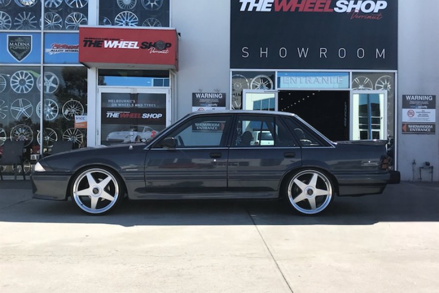 HOLDEN VL COMMODORE WITH 20 INCH STAR WHEELS |  | HOLDEN