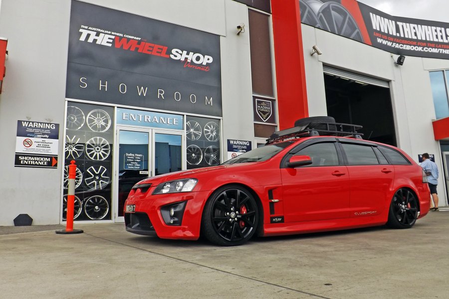 HSV WAGON WITH 20 INCH HSV GTS WHEELS  |  | HOLDEN