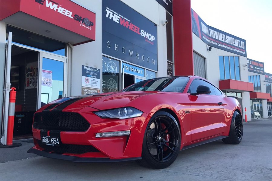 FORD MUSTANG WITH 20 INCH P51 WHEELS  |  | FORD 