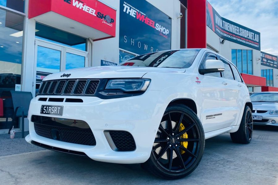 JEEP SRT WITH 22 INCH WHEELS |  | JEEP