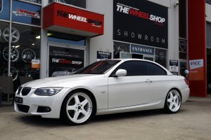 BMW 3 SERIES WITH 20 INCH SIMMONS FR1 WHEELS  |  | BMW