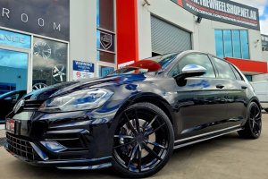 VW GOLF R WITH PRET STYLE WHEELS |  | VW