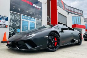 LAMBORGHINI PERFORMANTE BALANCED AND ALIGNED |  | LAMBORGHINI